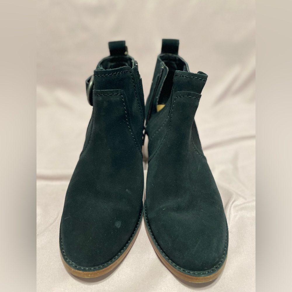 UGG Leahy ankle boots in black suede with buckle detail. Size: US 9.5